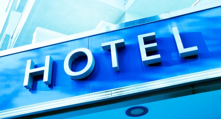 SR Windows & Glass Hotel Rapid Glass Program in Phoenix, AZ