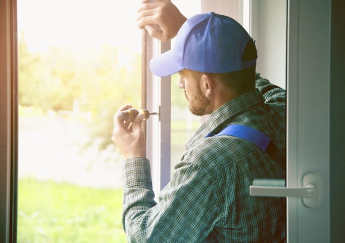 window glass repair and replacement in Tempe AZ